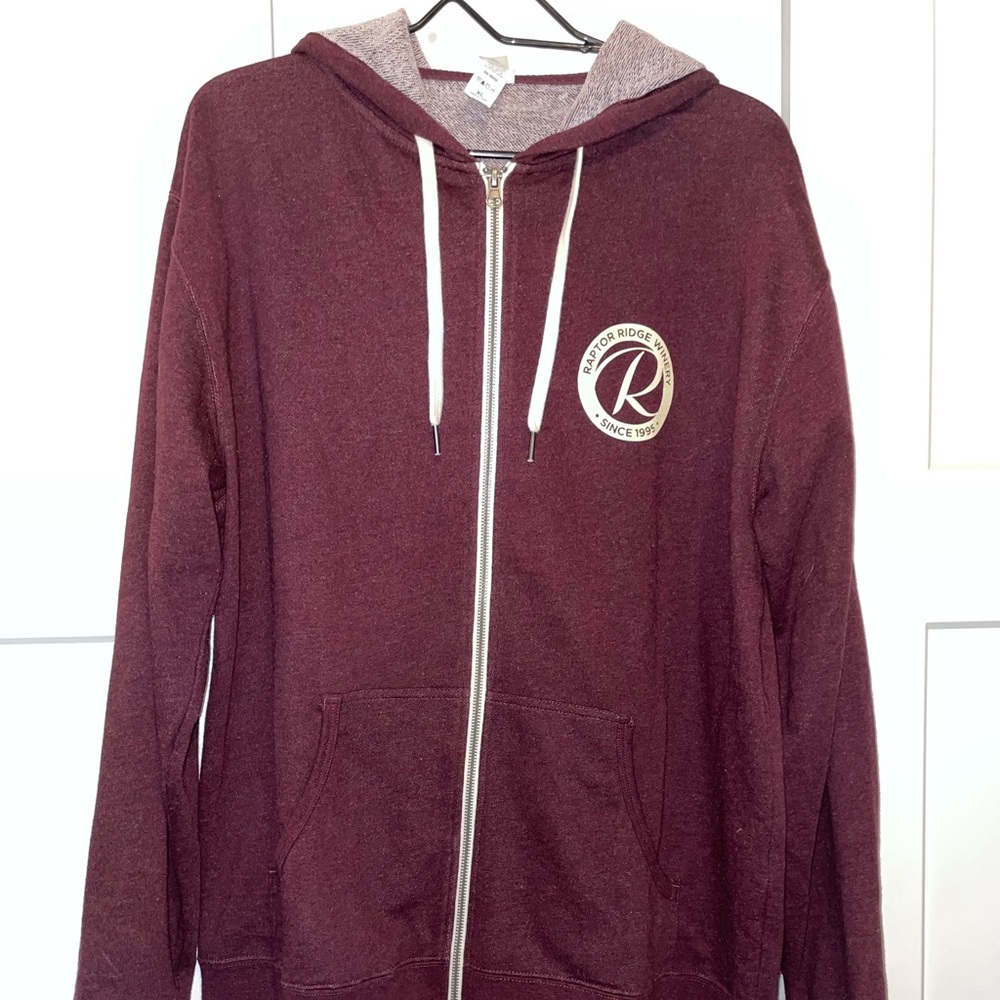 Raptor Ridge Winery sweatshirt